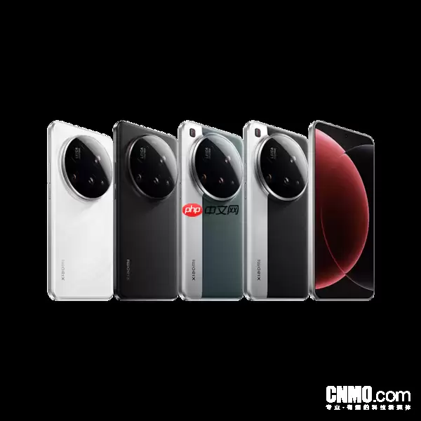 小米17 Ultra真机图曝光 配备2亿像素潜望长焦镜头