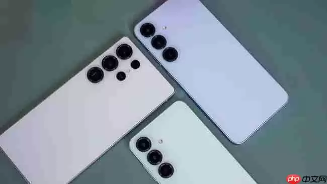 三星Galaxy S26系列新泄露：S26+屏幕追平Ultra，全系列原生支持Qi2充电