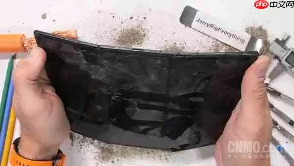 三星Z TriFold耐用性不及Z Fold 7？测试时手机当场报废