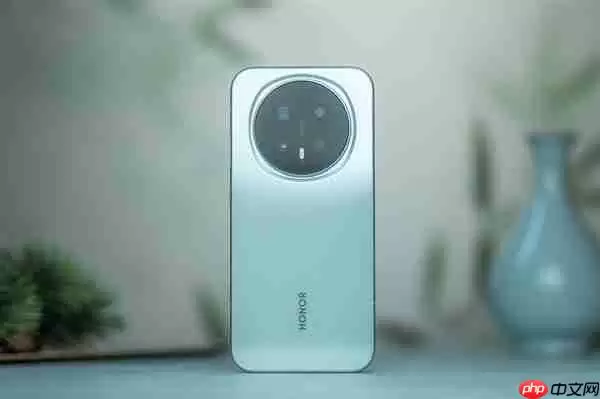 存储涨疯了 荣耀手机自带存储空间压缩：瞬间省出15GB