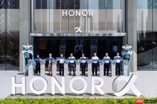 设计满分！荣耀阿尔法全球旗舰店斩获两项国际大奖