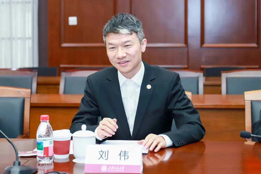 米哈游刘伟、蔡浩宇、罗宇皓集体向上海交大捐资-加注“AI 未来基石”基金